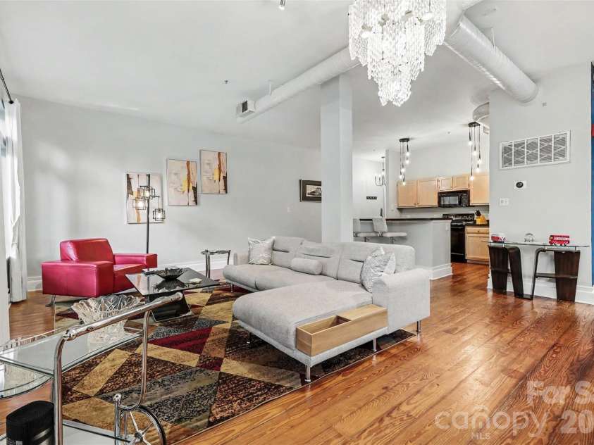 404 Laurel Avenue, Charlotte, NC 28204.  MLS# CAR4377380, YatesRealty ID 21942. 