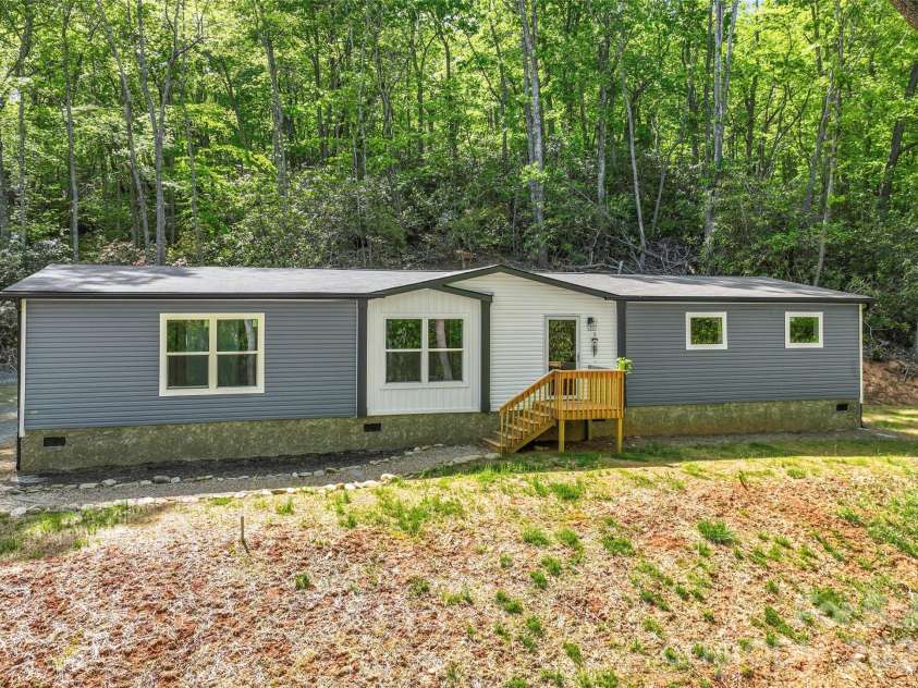 293 Spar Mill Road, Burnsville, NC 28714.  MLS# CAR4377437, YatesRealty ID 21943. 