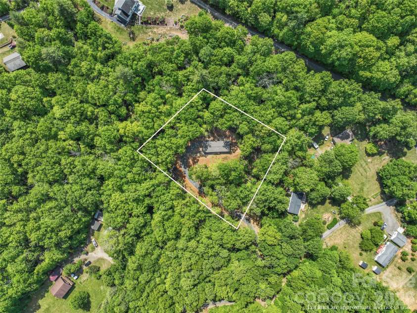 293 Spar Mill Road, Burnsville, NC 28714.  MLS# CAR4377437, YatesRealty ID 21943. 