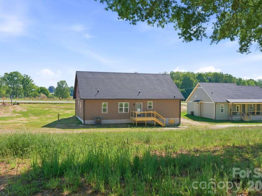 1357 Norman Shoaf Road, Winston Salem, NC 27107.  MLS# CAR4370754, YatesRealty ID 21944. 
