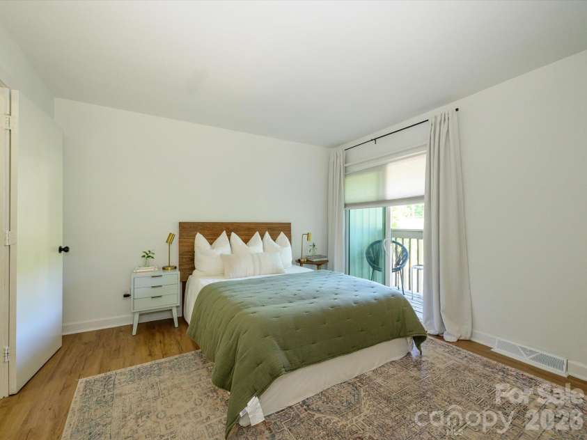 3738 Winding Creek Lane, Charlotte, NC 28226.  MLS# CAR4376809, YatesRealty ID 21947. 