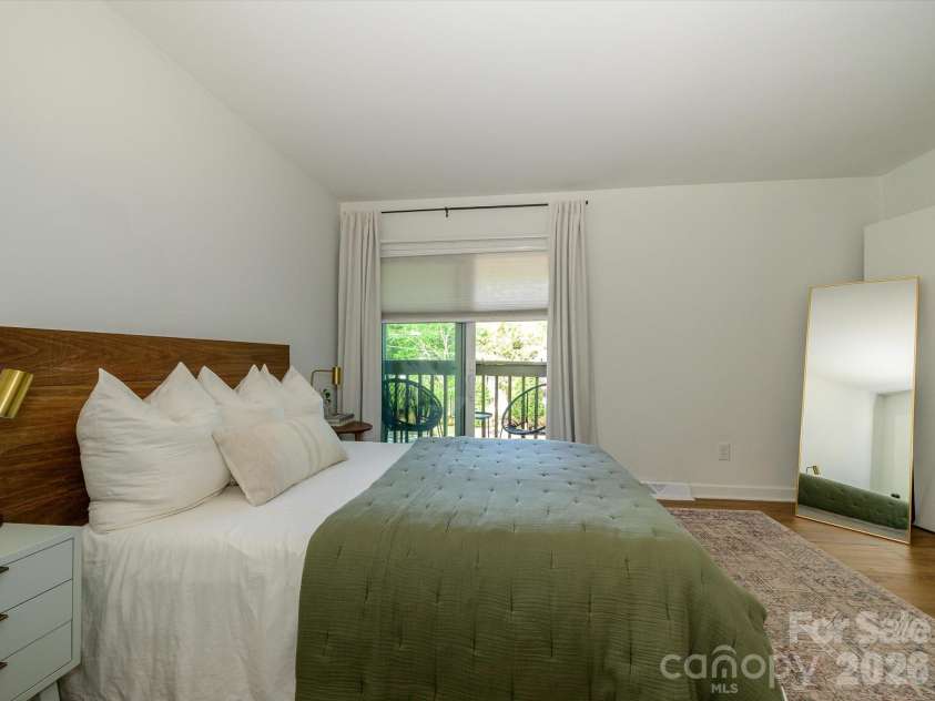 3738 Winding Creek Lane, Charlotte, NC 28226.  MLS# CAR4376809, YatesRealty ID 21947. 