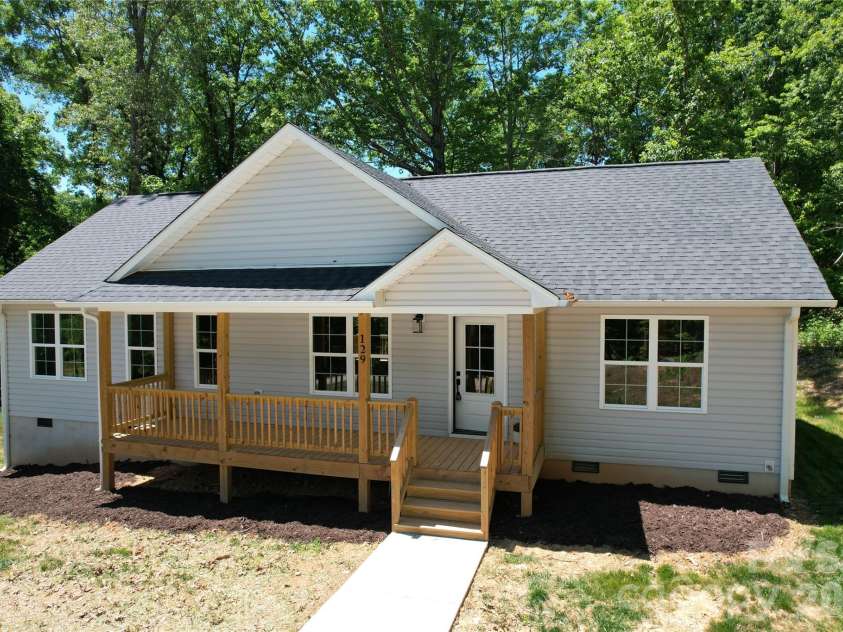 129 Jessicas Way, Lexington, NC 27292.  MLS# CAR4380803, YatesRealty ID 21948. 