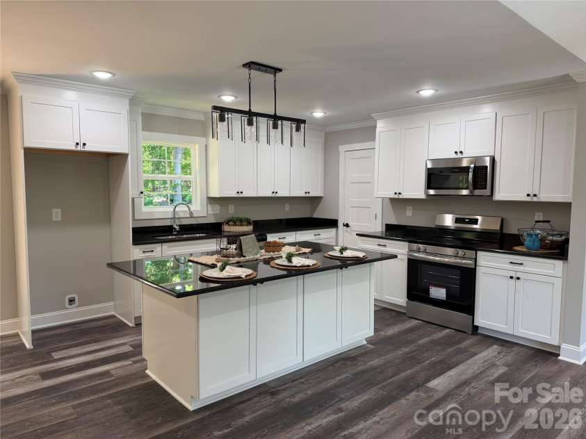 129 Jessicas Way, Lexington, NC 27292.  MLS# CAR4380803, YatesRealty ID 21948. 