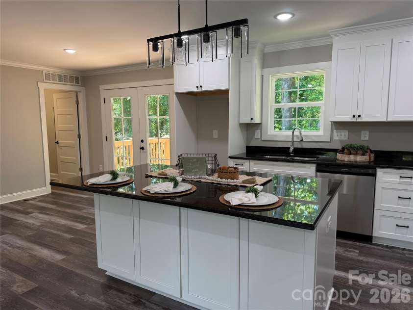 129 Jessicas Way, Lexington, NC 27292.  MLS# CAR4380803, YatesRealty ID 21948. 