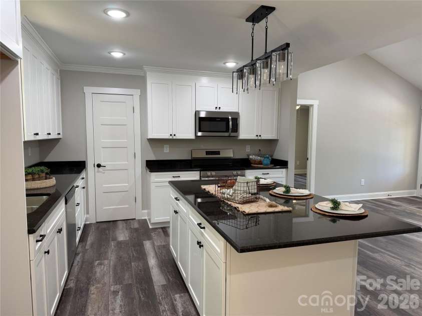 129 Jessicas Way, Lexington, NC 27292.  MLS# CAR4380803, YatesRealty ID 21948. 