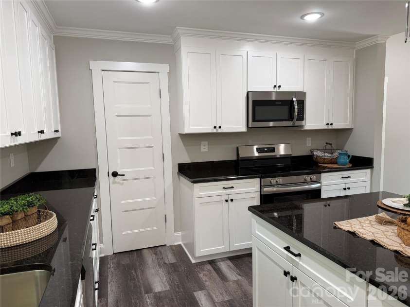 129 Jessicas Way, Lexington, NC 27292.  MLS# CAR4380803, YatesRealty ID 21948. 