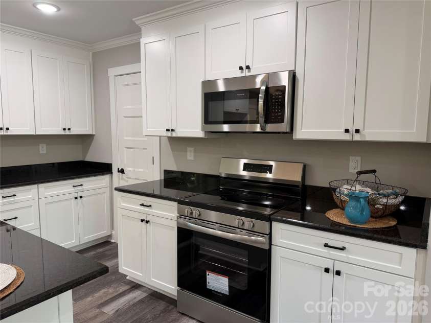 129 Jessicas Way, Lexington, NC 27292.  MLS# CAR4380803, YatesRealty ID 21948. 