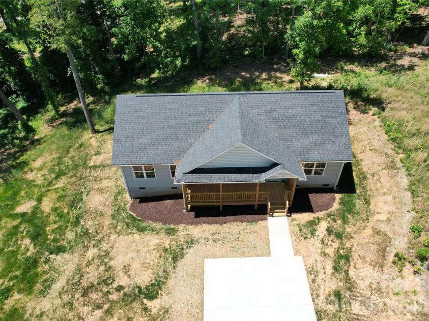 129 Jessicas Way, Lexington, NC 27292.  MLS# CAR4380803, YatesRealty ID 21948. 