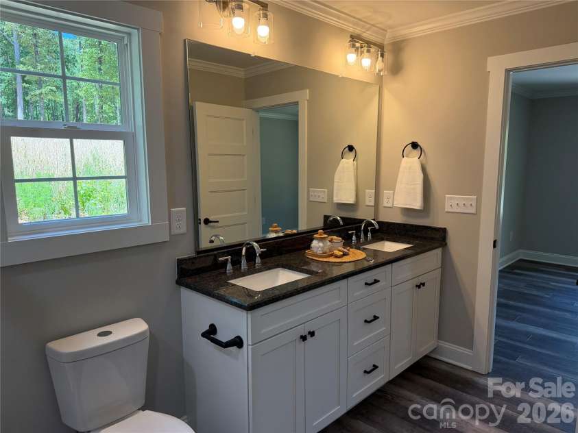 129 Jessicas Way, Lexington, NC 27292.  MLS# CAR4380803, YatesRealty ID 21948. Primary bathroom