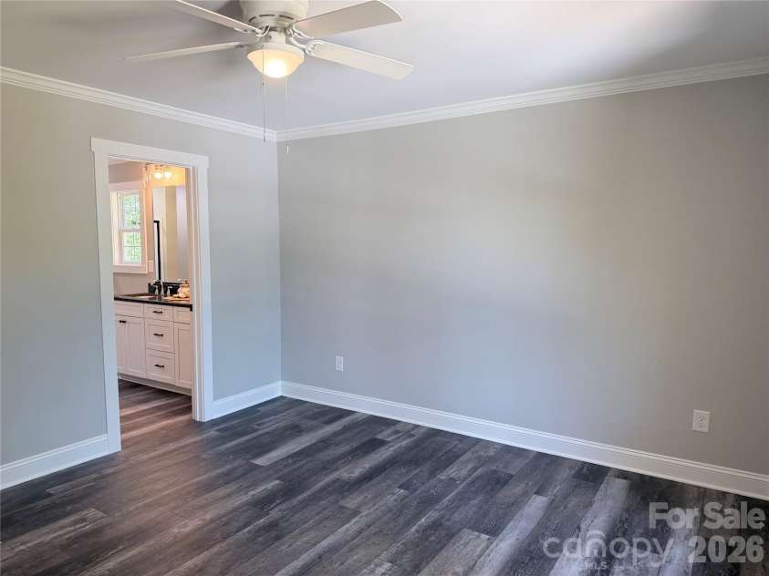129 Jessicas Way, Lexington, NC 27292.  MLS# CAR4380803, YatesRealty ID 21948. Primary bedroom