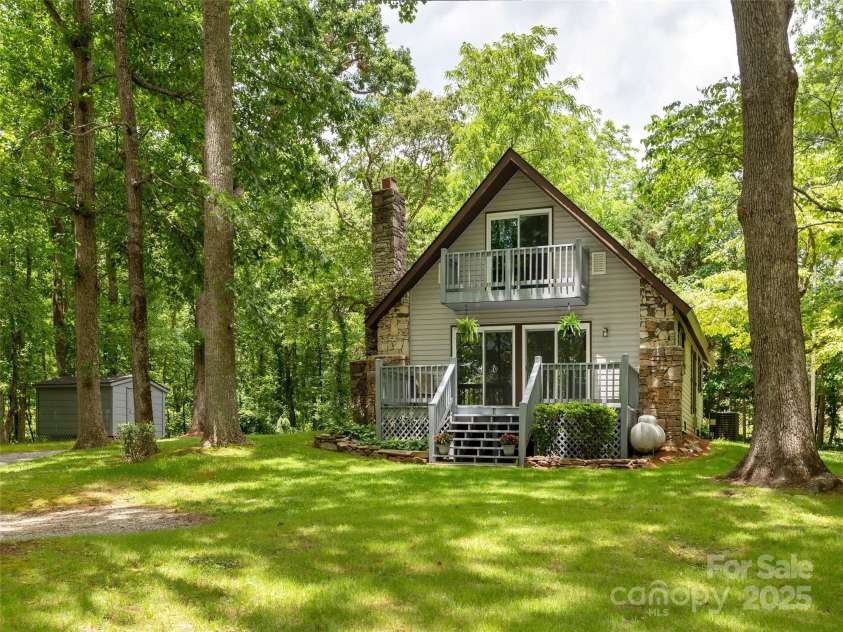 2771 Old Clear Creek Road, Hendersonville, NC 28792.  MLS# CAR4274414, YatesRealty ID 21949. 