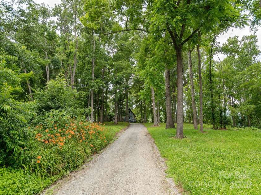 2771 Old Clear Creek Road, Hendersonville, NC 28792.  MLS# CAR4274414, YatesRealty ID 21949. 
