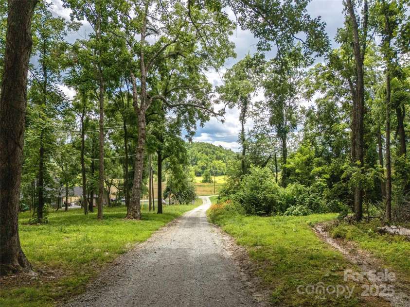 2771 Old Clear Creek Road, Hendersonville, NC 28792.  MLS# CAR4274414, YatesRealty ID 21949. 