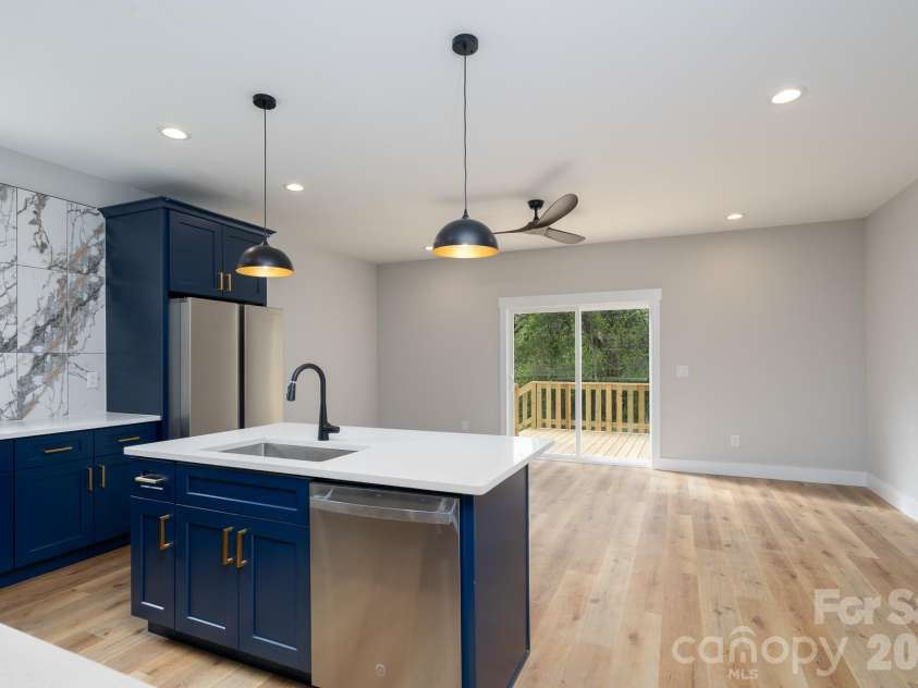 912 B Rhode Island Avenue, Kannapolis, NC 28083.  MLS# CAR4362439, YatesRealty ID 21949. 