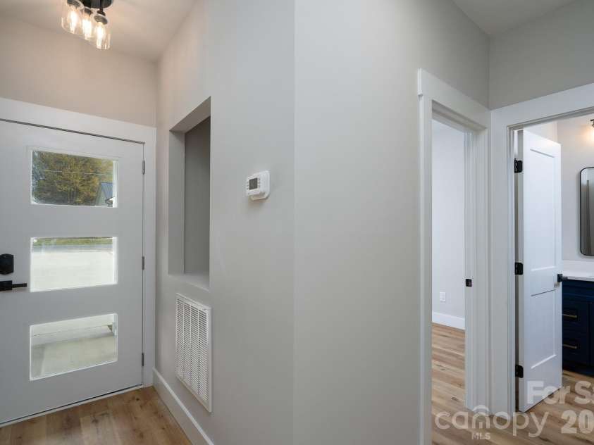 912 B Rhode Island Avenue, Kannapolis, NC 28083.  MLS# CAR4362439, YatesRealty ID 21949. 