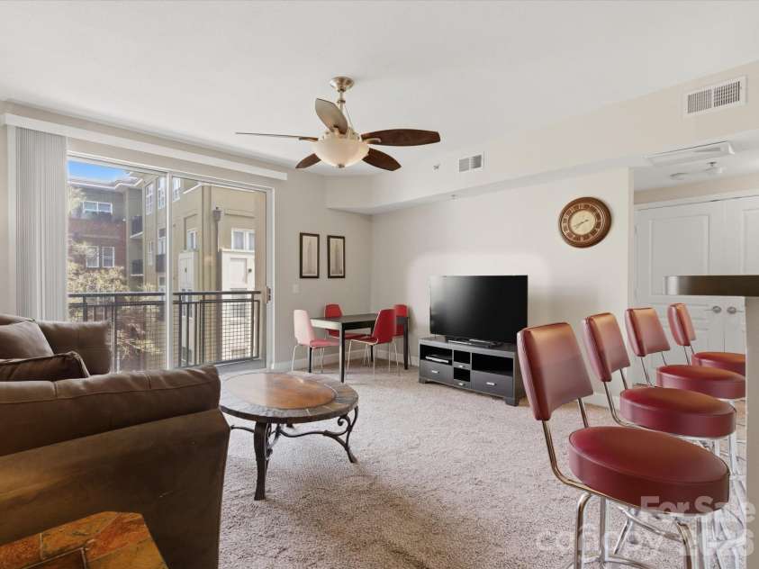 1315 East Boulevard, Charlotte, NC 28203.  MLS# CAR4362049, YatesRealty ID 2195. 
