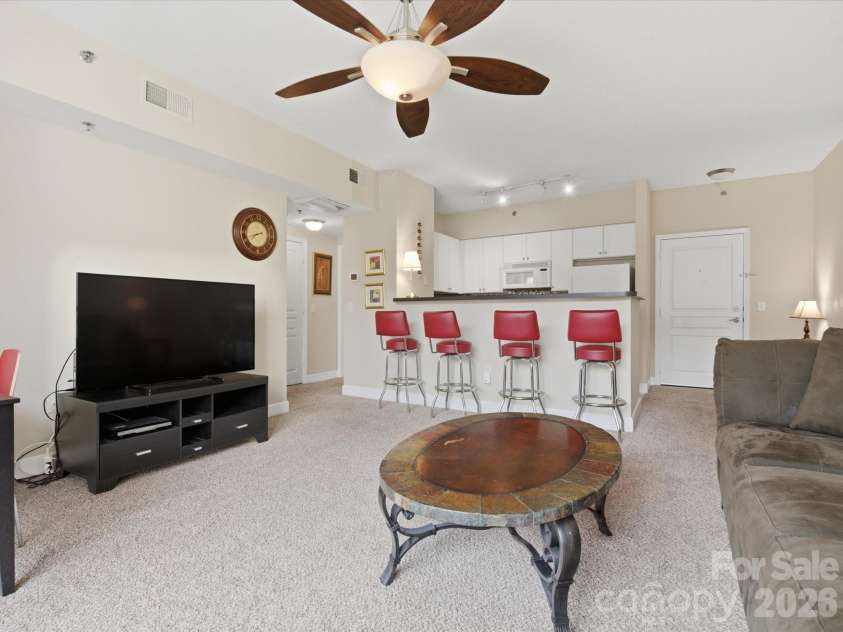 1315 East Boulevard, Charlotte, NC 28203.  MLS# CAR4362049, YatesRealty ID 2195. 