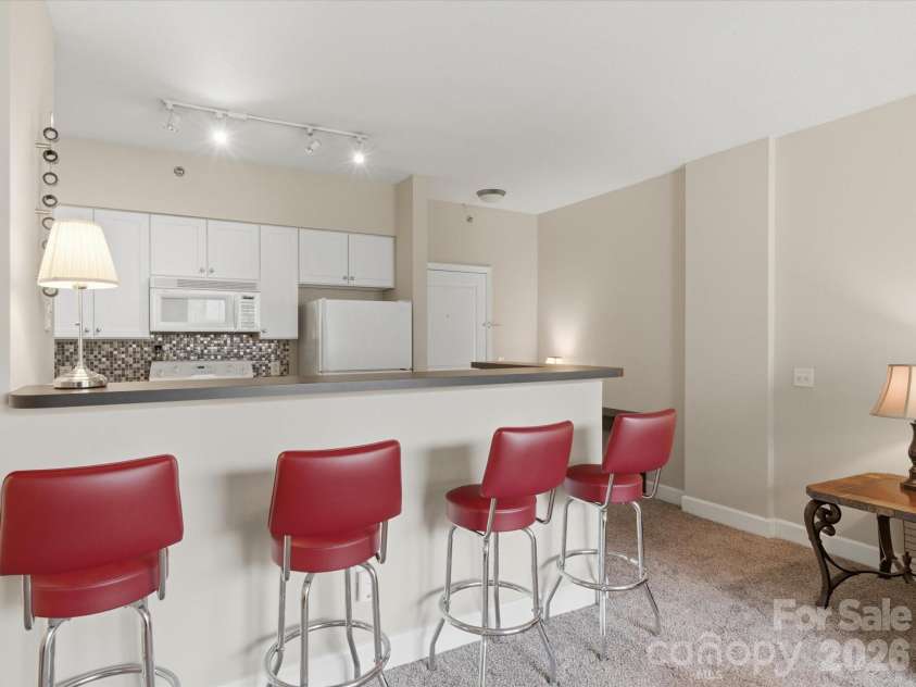 1315 East Boulevard, Charlotte, NC 28203.  MLS# CAR4362049, YatesRealty ID 2195. 