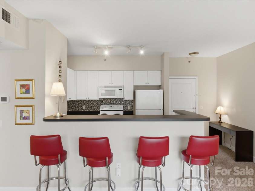 1315 East Boulevard, Charlotte, NC 28203.  MLS# CAR4362049, YatesRealty ID 2195. 