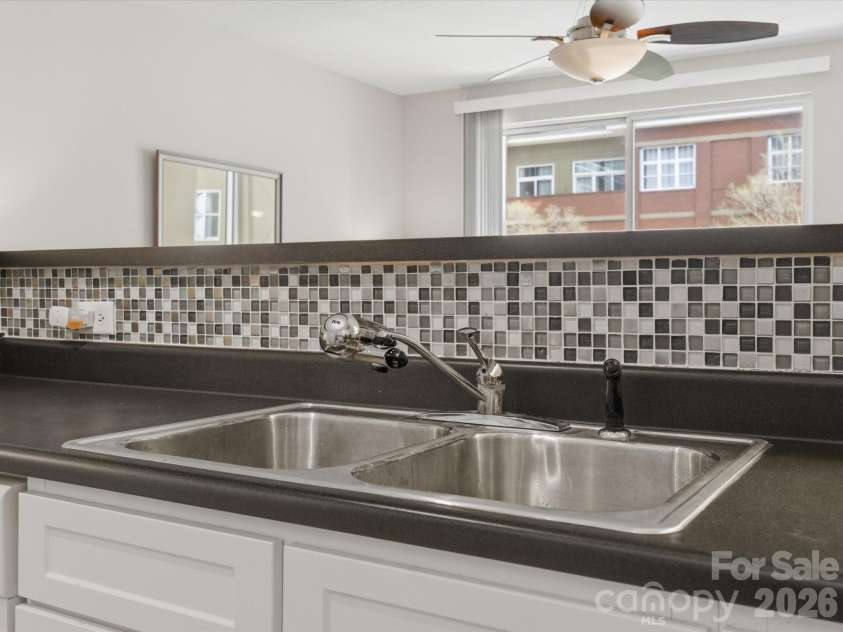 1315 East Boulevard, Charlotte, NC 28203.  MLS# CAR4362049, YatesRealty ID 2195. 