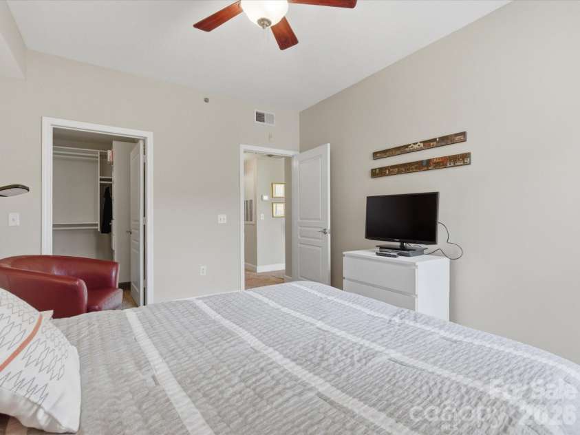 1315 East Boulevard, Charlotte, NC 28203.  MLS# CAR4362049, YatesRealty ID 2195. 