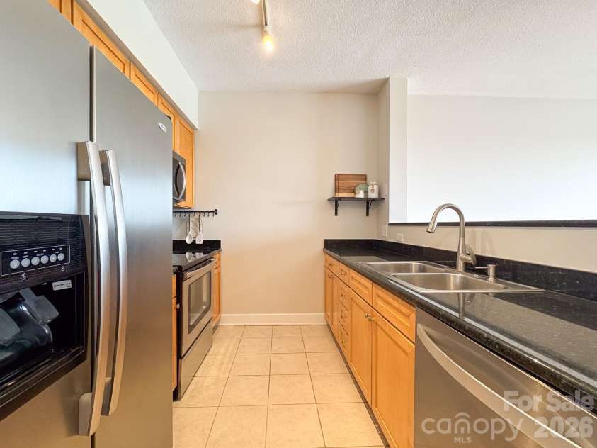 1315 East Boulevard, Charlotte, NC 28203.  MLS# CAR4387857, YatesRealty ID 2195. 