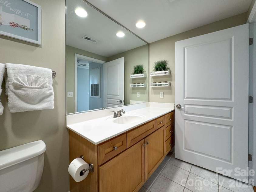 1315 East Boulevard, Charlotte, NC 28203.  MLS# CAR4387857, YatesRealty ID 2195. 