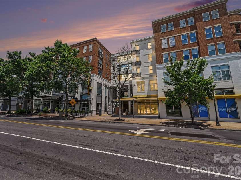 1315 East Boulevard, Charlotte, NC 28203.  MLS# CAR4397201, YatesRealty ID 2195. 