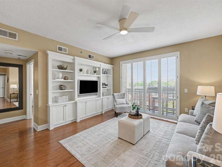 1315 East Boulevard, Charlotte, NC 28203.  MLS# CAR4397201, YatesRealty ID 2195. 