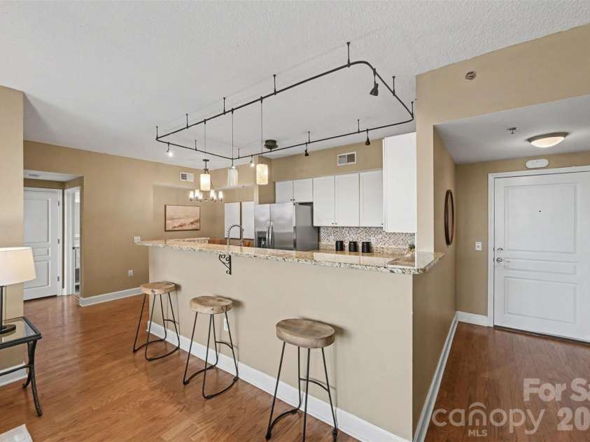 1315 East Boulevard, Charlotte, NC 28203.  MLS# CAR4397201, YatesRealty ID 2195. 