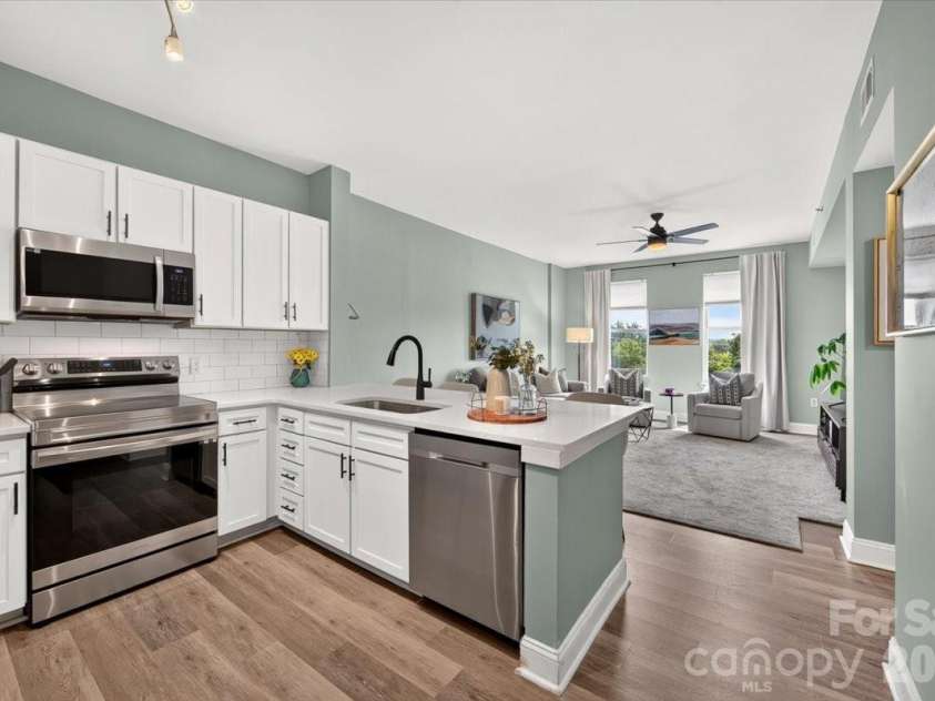 1315 East Boulevard, Charlotte, NC 28203.  MLS# CAR4409224, YatesRealty ID 2195. 
