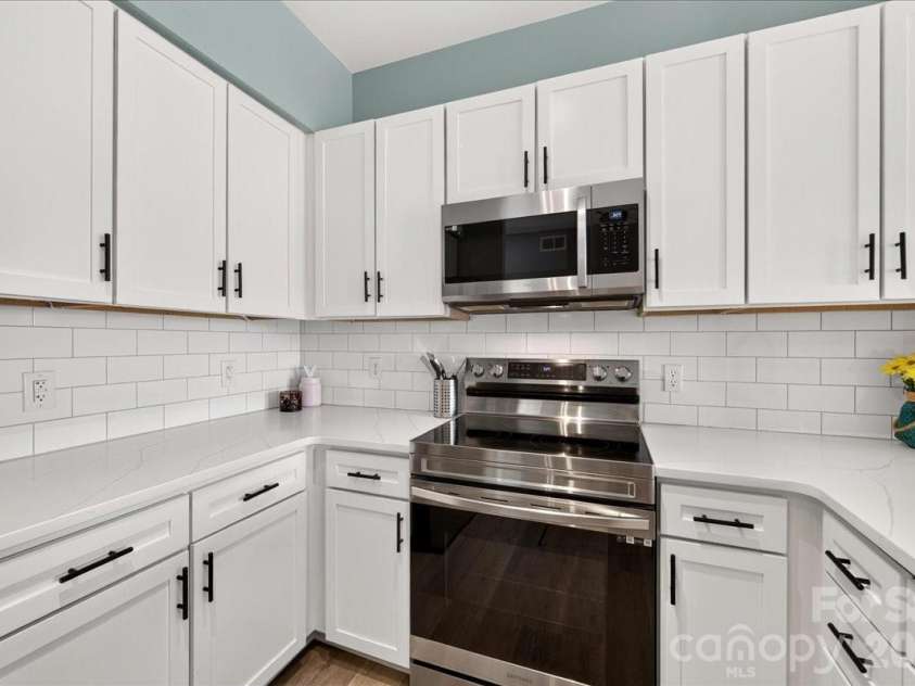 1315 East Boulevard, Charlotte, NC 28203.  MLS# CAR4409224, YatesRealty ID 2195. 