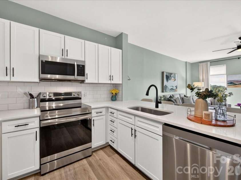 1315 East Boulevard, Charlotte, NC 28203.  MLS# CAR4409224, YatesRealty ID 2195. 