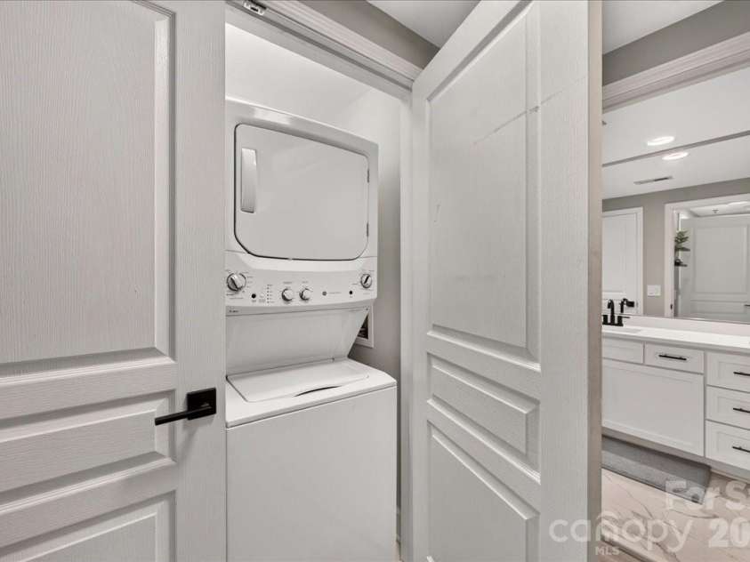 1315 East Boulevard, Charlotte, NC 28203.  MLS# CAR4409224, YatesRealty ID 2195. 