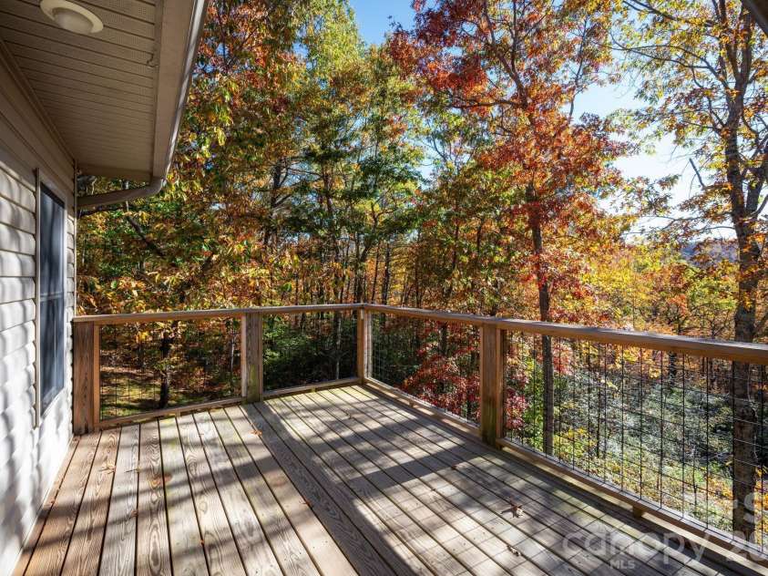 22 Faholoa Ridge Road, Black Mountain, NC 28711.  MLS# CAR4316840, YatesRealty ID 2195. 