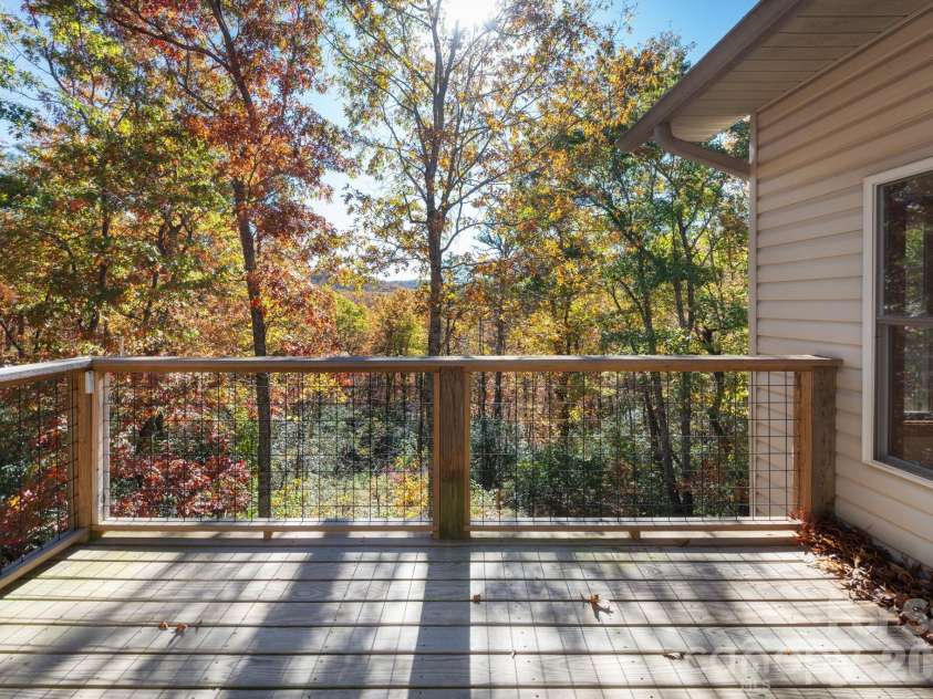 22 Faholoa Ridge Road, Black Mountain, NC 28711.  MLS# CAR4316840, YatesRealty ID 2195. 