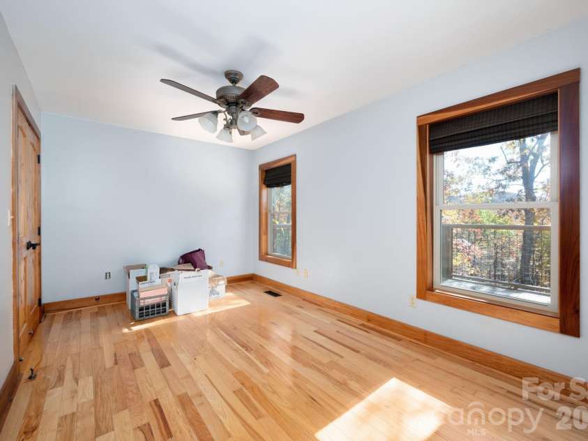 22 Faholoa Ridge Road, Black Mountain, NC 28711.  MLS# CAR4316840, YatesRealty ID 2195. 