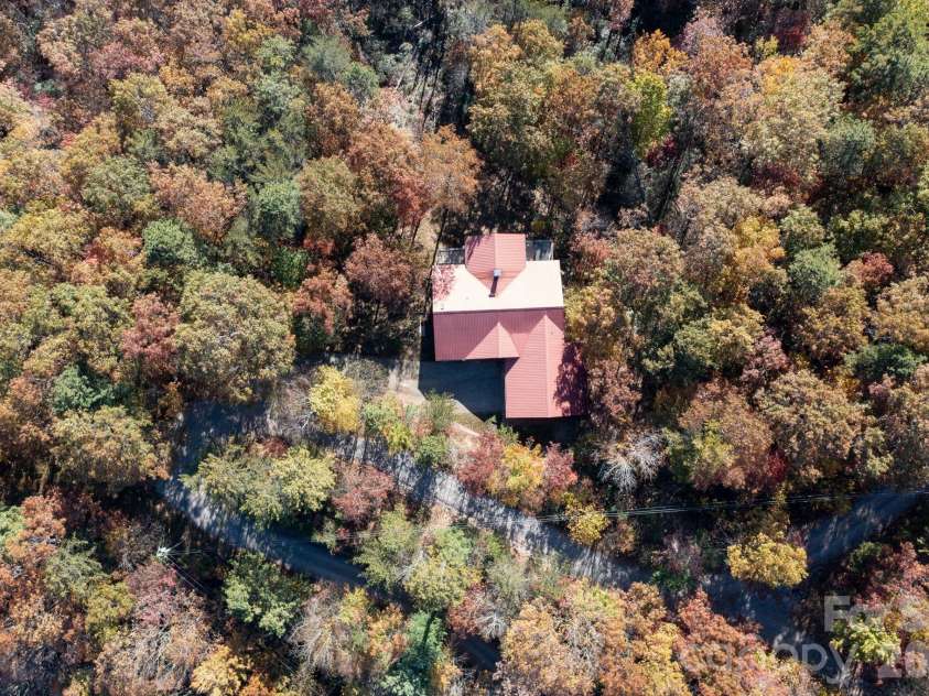 22 Faholoa Ridge Road, Black Mountain, NC 28711.  MLS# CAR4316840, YatesRealty ID 2195. 