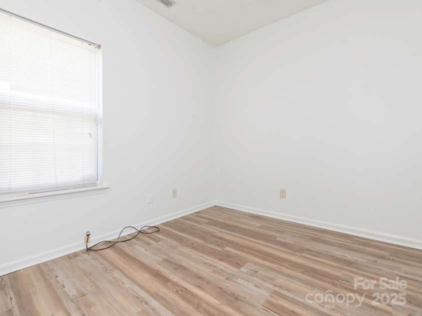 6212 Derryfield Drive, Charlotte, NC 28213.  MLS# CAR4252797, YatesRealty ID 21950. Bedroom 3