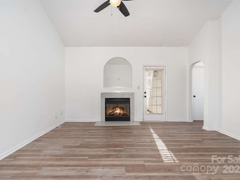 6212 Derryfield Drive, Charlotte, NC 28213.  MLS# CAR4316143, YatesRealty ID 21950. 