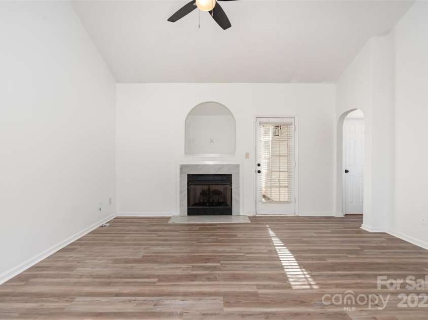 6212 Derryfield Drive, Charlotte, NC 28213.  MLS# CAR4316143, YatesRealty ID 21950. 