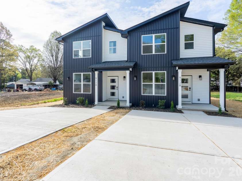 912 A Rhode Island Avenue, Kannapolis, NC 28083.  MLS# CAR4361480, YatesRealty ID 21950. 