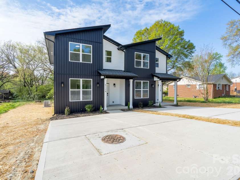 912 A Rhode Island Avenue, Kannapolis, NC 28083.  MLS# CAR4361480, YatesRealty ID 21950. 