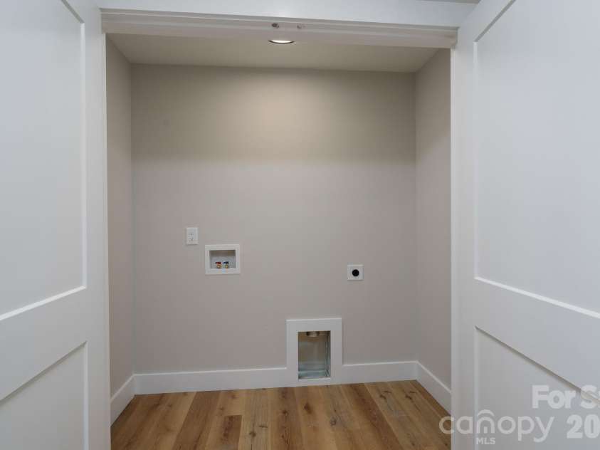912 A Rhode Island Avenue, Kannapolis, NC 28083.  MLS# CAR4361480, YatesRealty ID 21950. 
