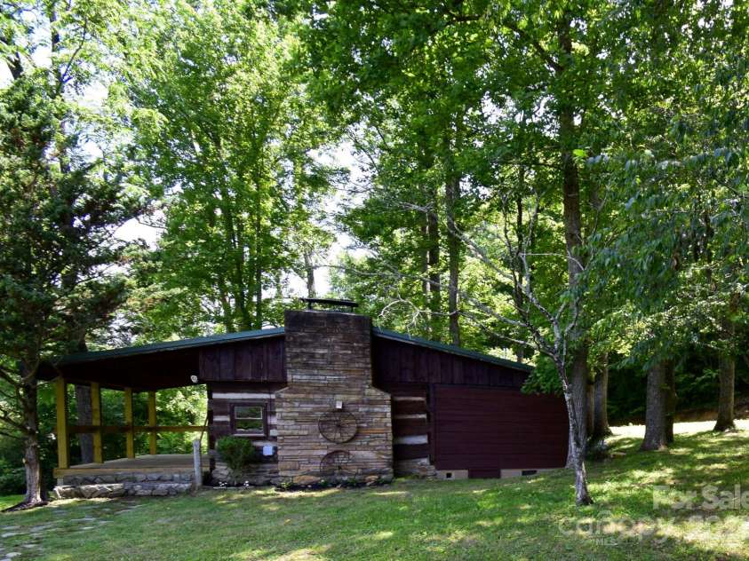 2967 Roby Martin Road, Lenoir, NC 28645.  MLS# CAR4274804, YatesRealty ID 21951. 