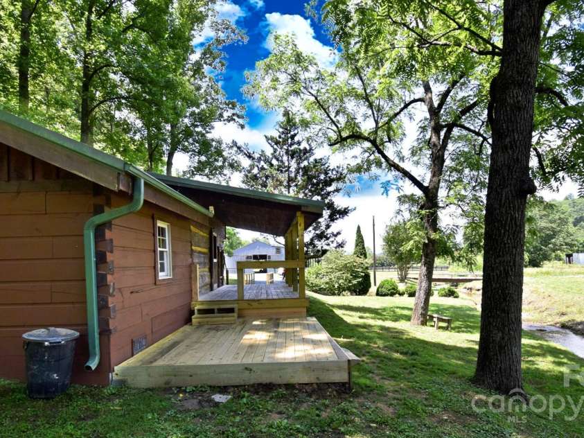 2967 Roby Martin Road, Lenoir, NC 28645.  MLS# CAR4274804, YatesRealty ID 21951. 