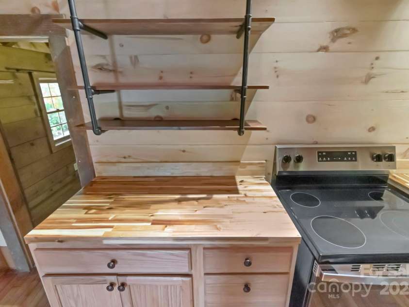 2967 Roby Martin Road, Lenoir, NC 28645.  MLS# CAR4274804, YatesRealty ID 21951. 