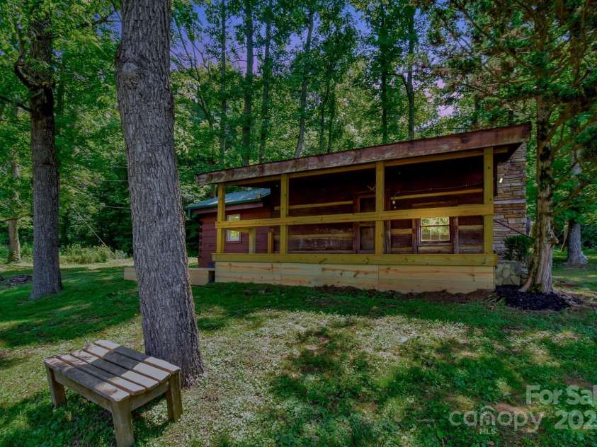2967 Roby Martin Road, Lenoir, NC 28645.  MLS# CAR4328252, YatesRealty ID 21951. 