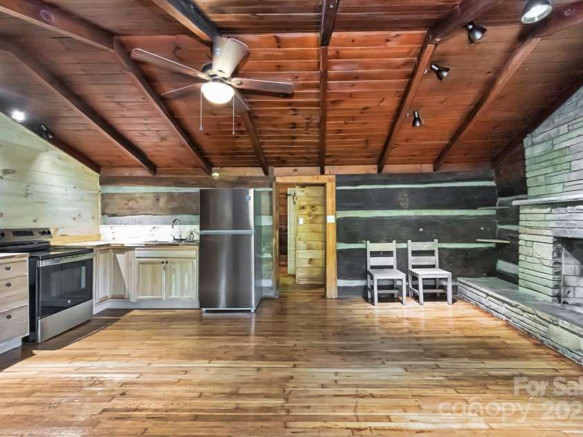 2967 Roby Martin Road, Lenoir, NC 28645.  MLS# CAR4328252, YatesRealty ID 21951. 